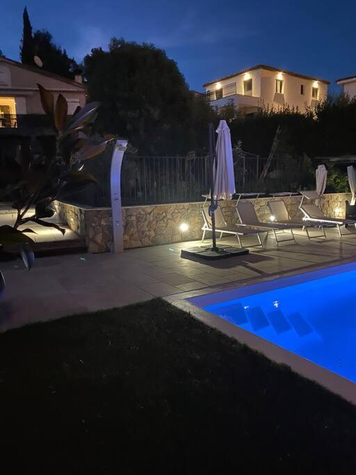 Jolie Appartement Avec Piscine La Roquette-sur-Siagne エクステリア 写真